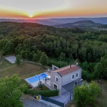 Vila Casa San Hill