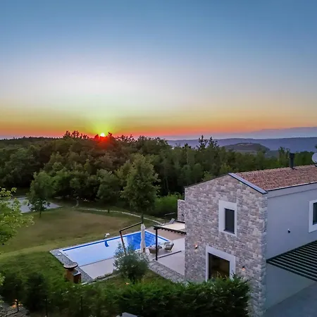 Vila Casa San Hill